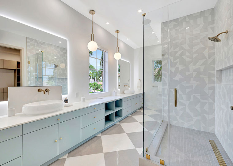 Frameless glass shower enclosure by RG Glass